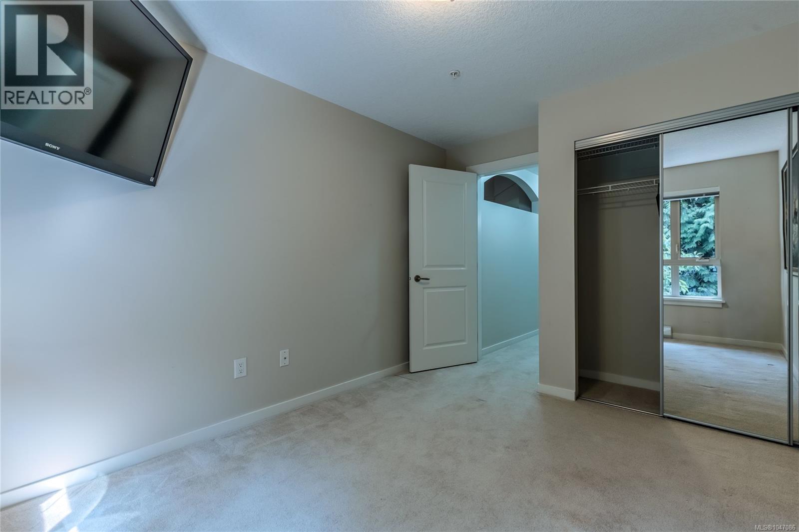 #404 5670 Edgewater Lane - 27