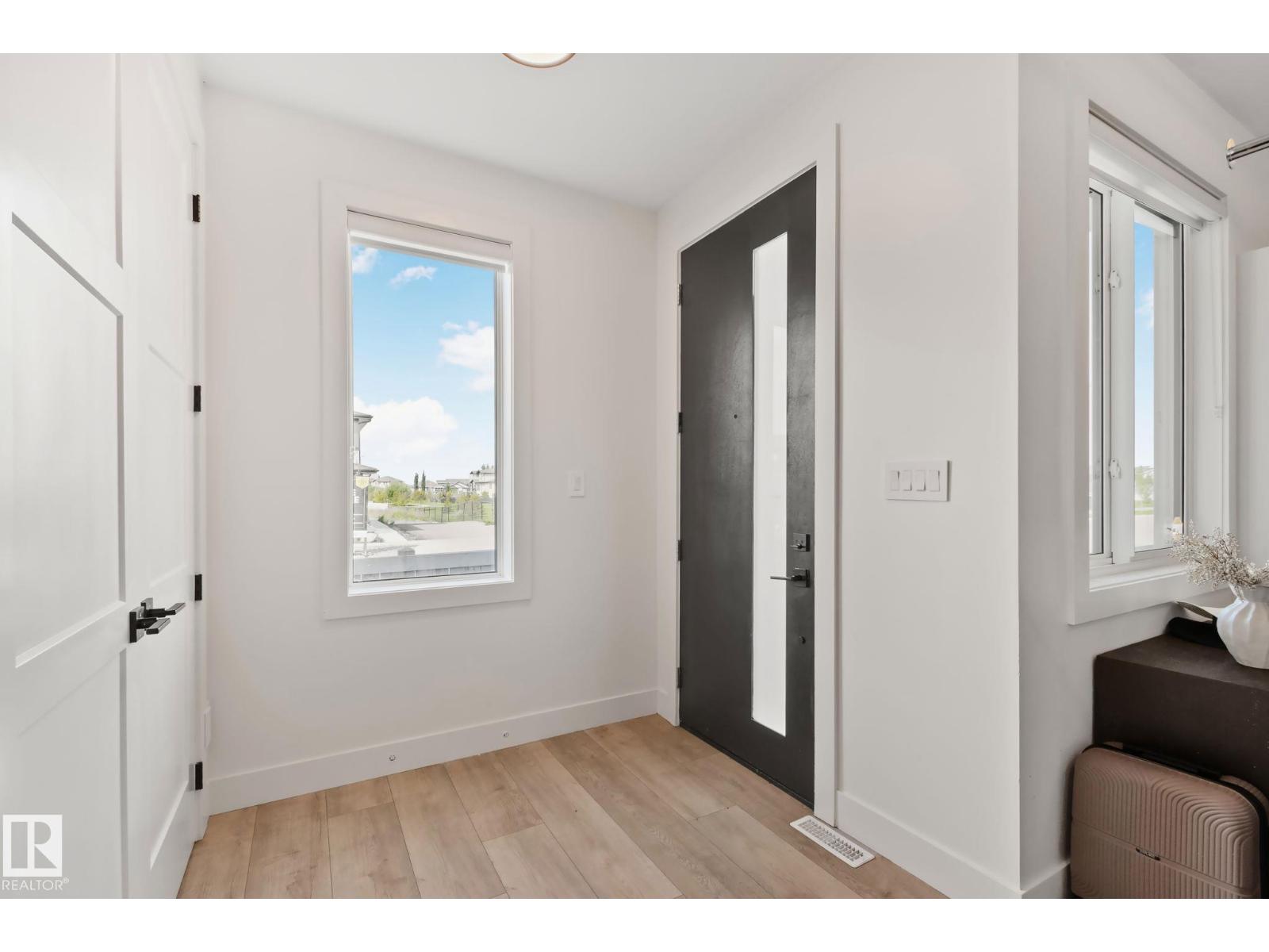 1 STARLING WY - Image 18