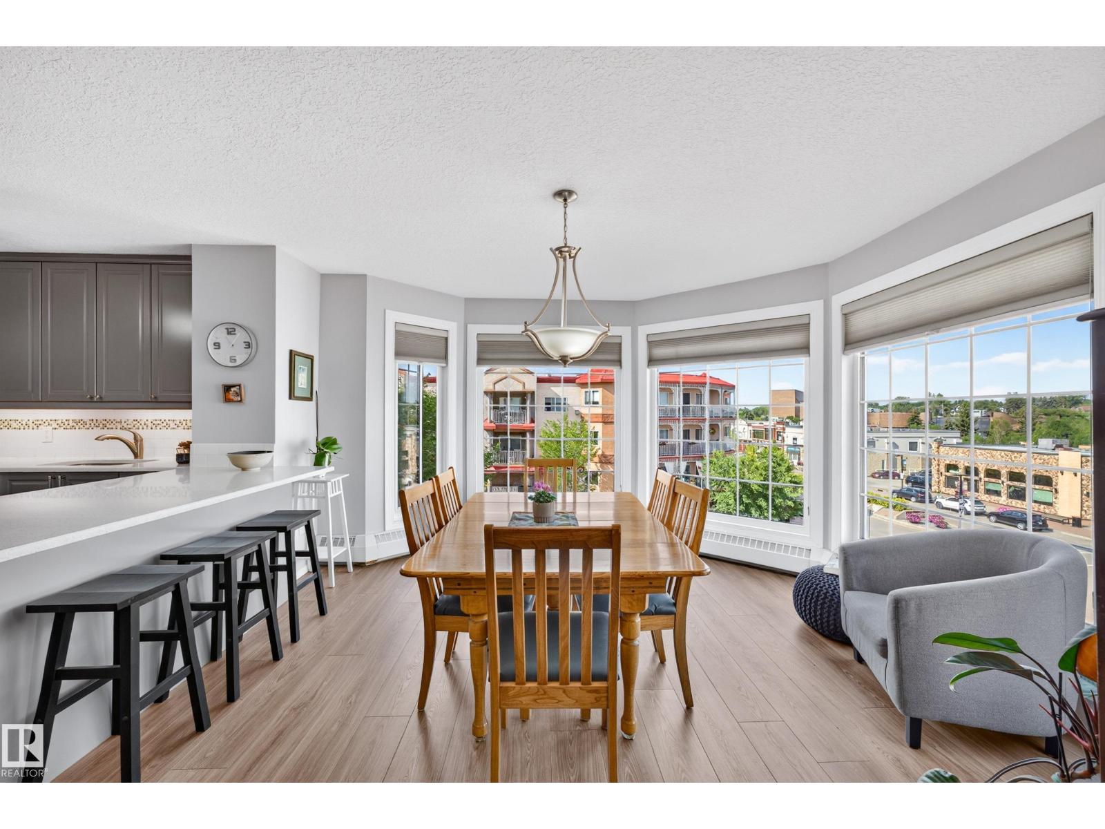 #405 3 PERRON ST - Image 12
