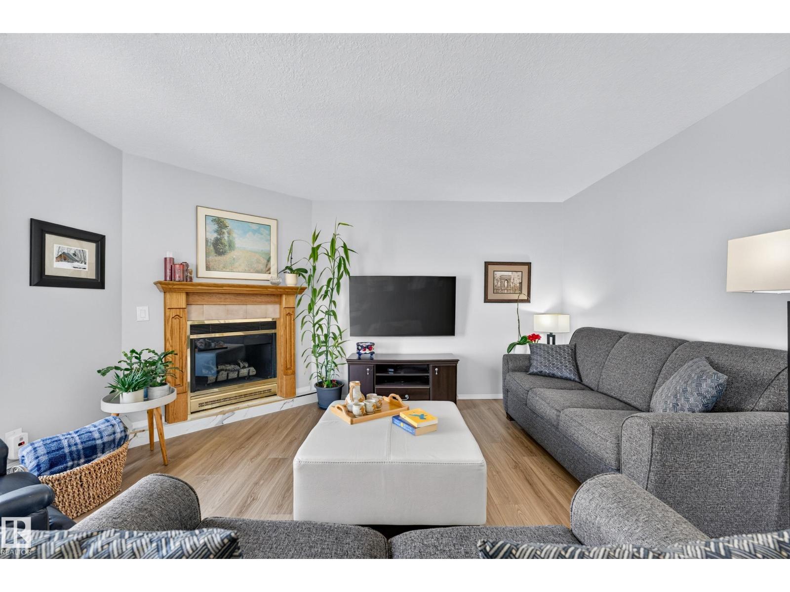 #405 3 PERRON ST - 15