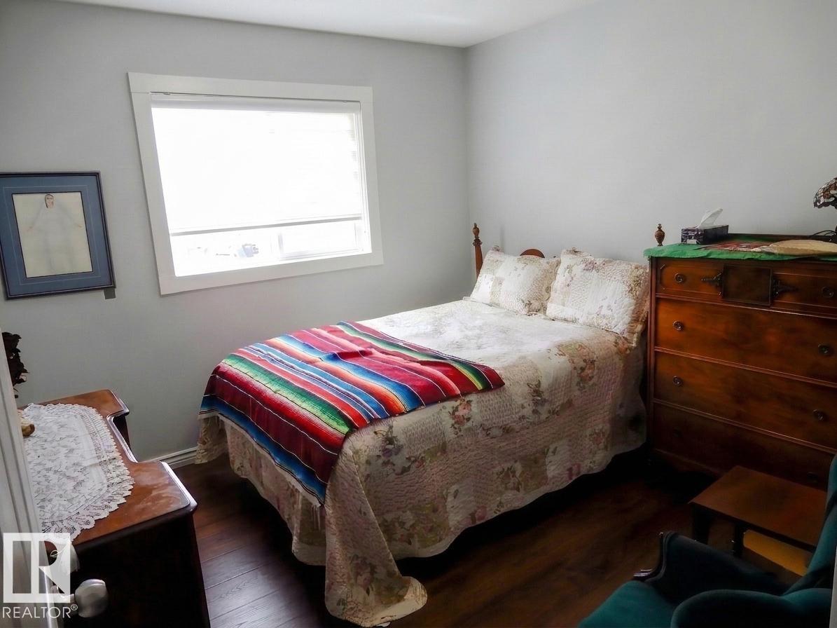 17824 93 ST NW - 10