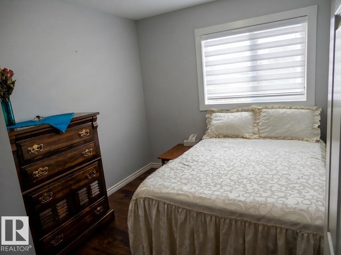 17824 93 ST NW - 12