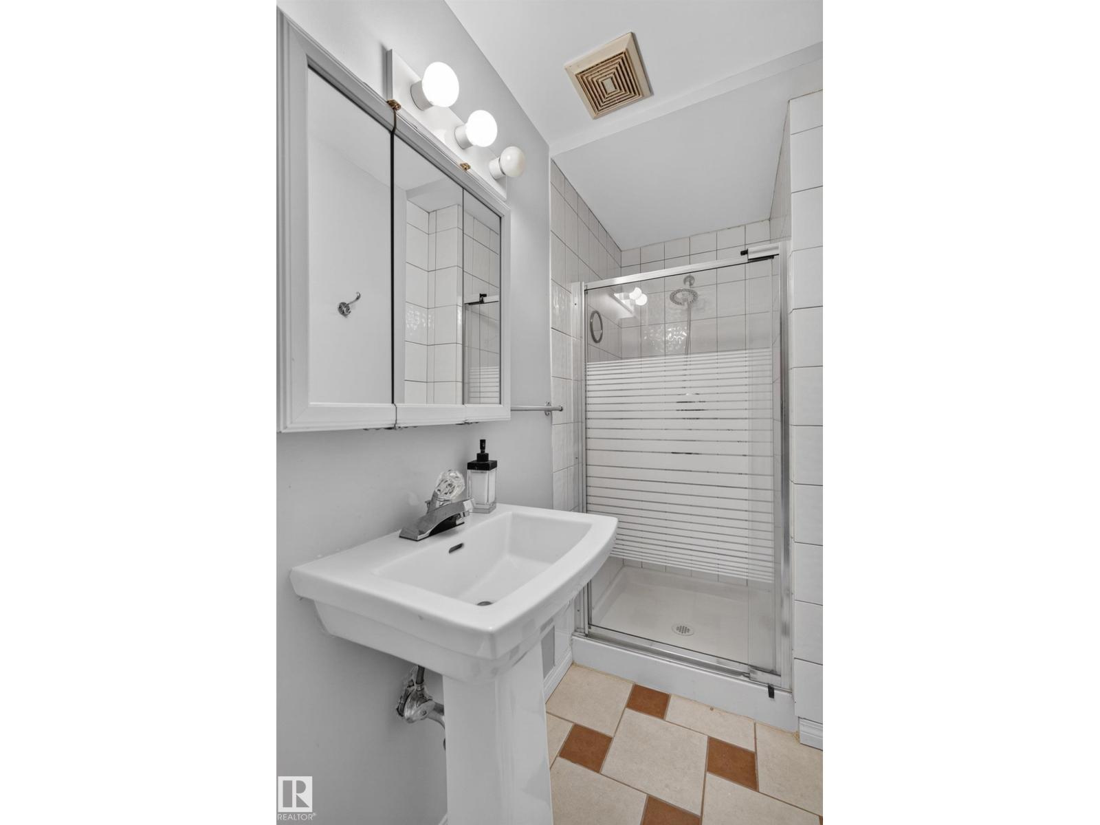 8632 184 ST NW - Image 46
