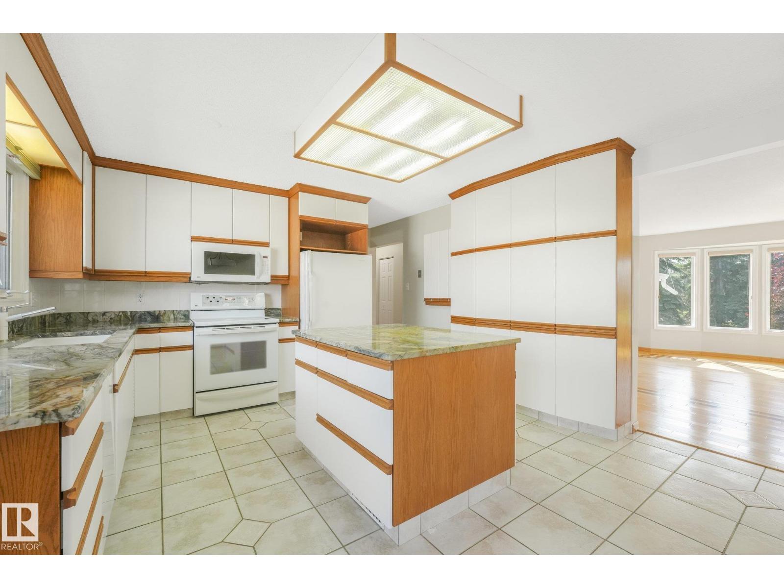 8608 152A AV NW - 10