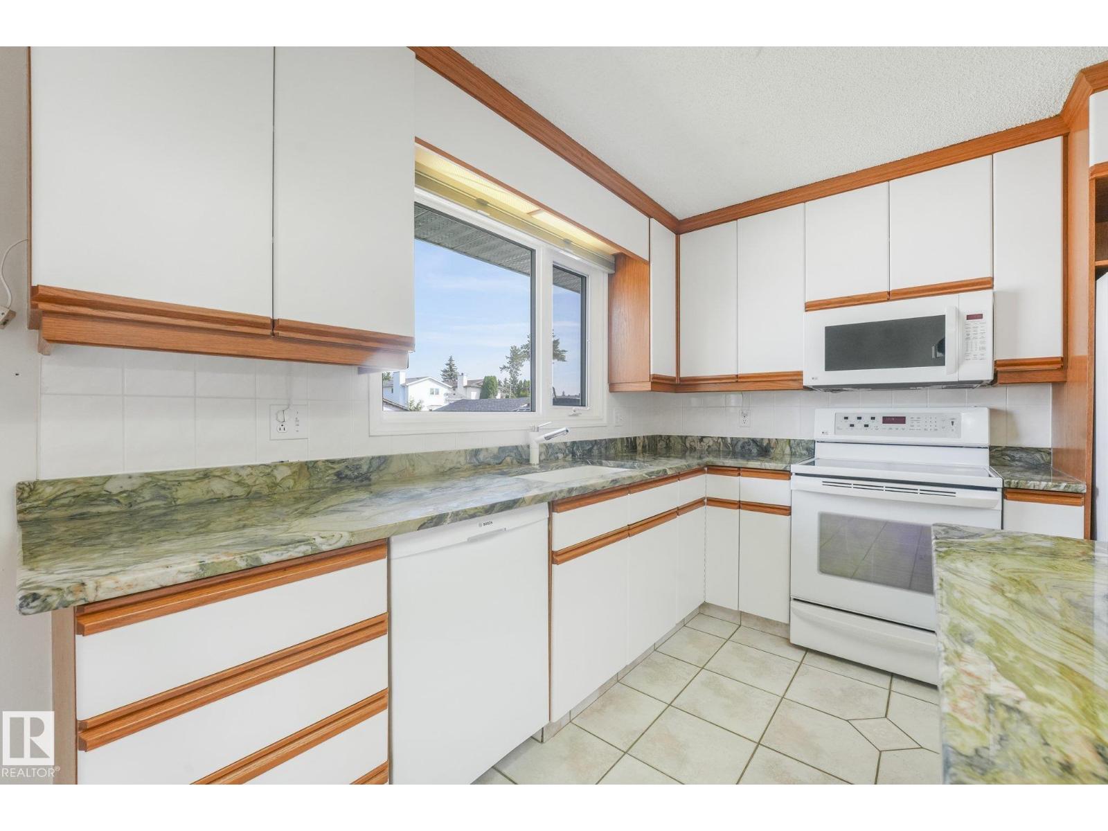 8608 152A AV NW - 13