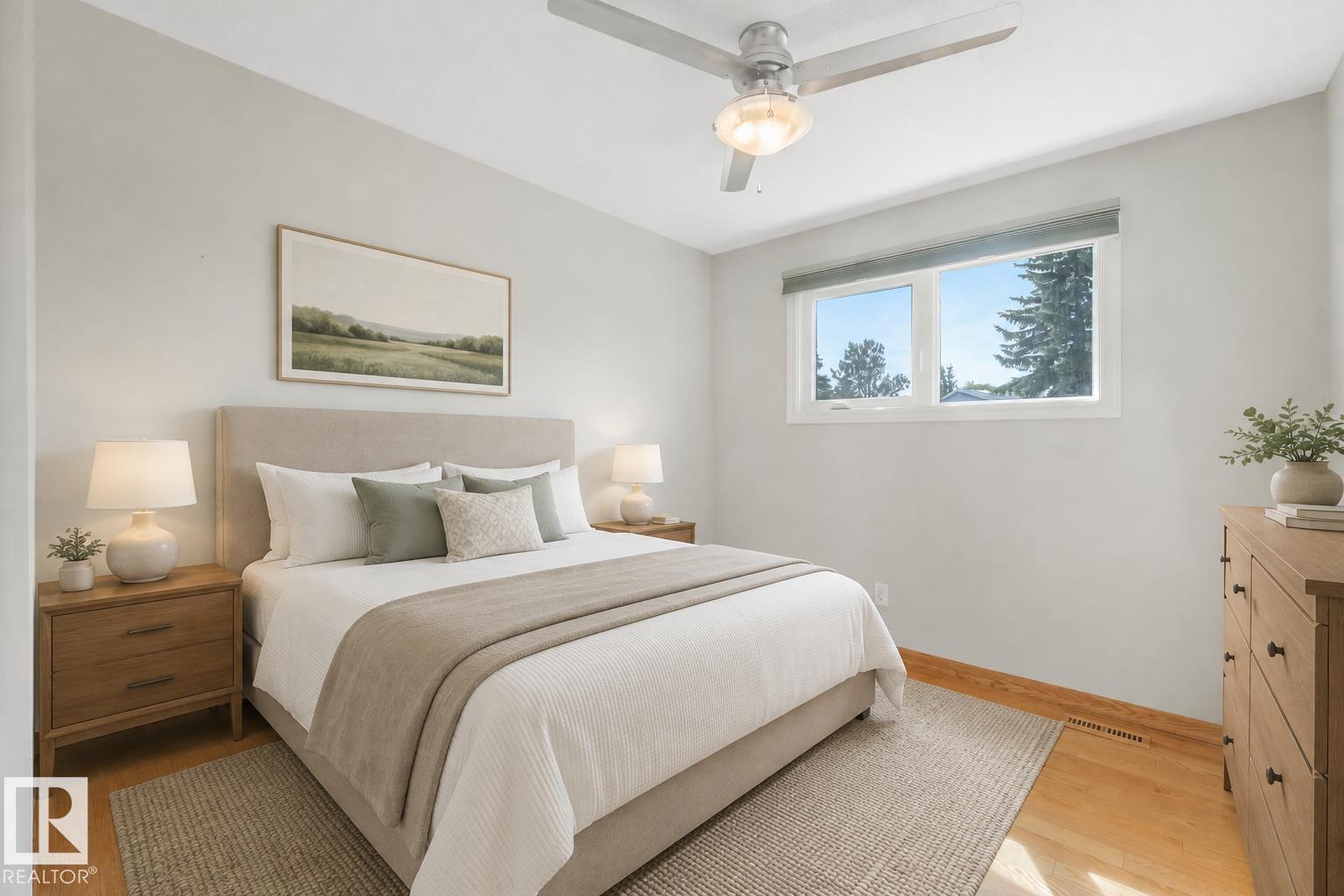 8608 152A AV NW - 22