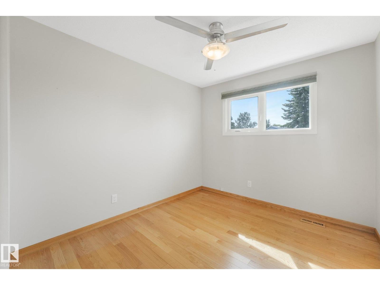 8608 152A AV NW - 23