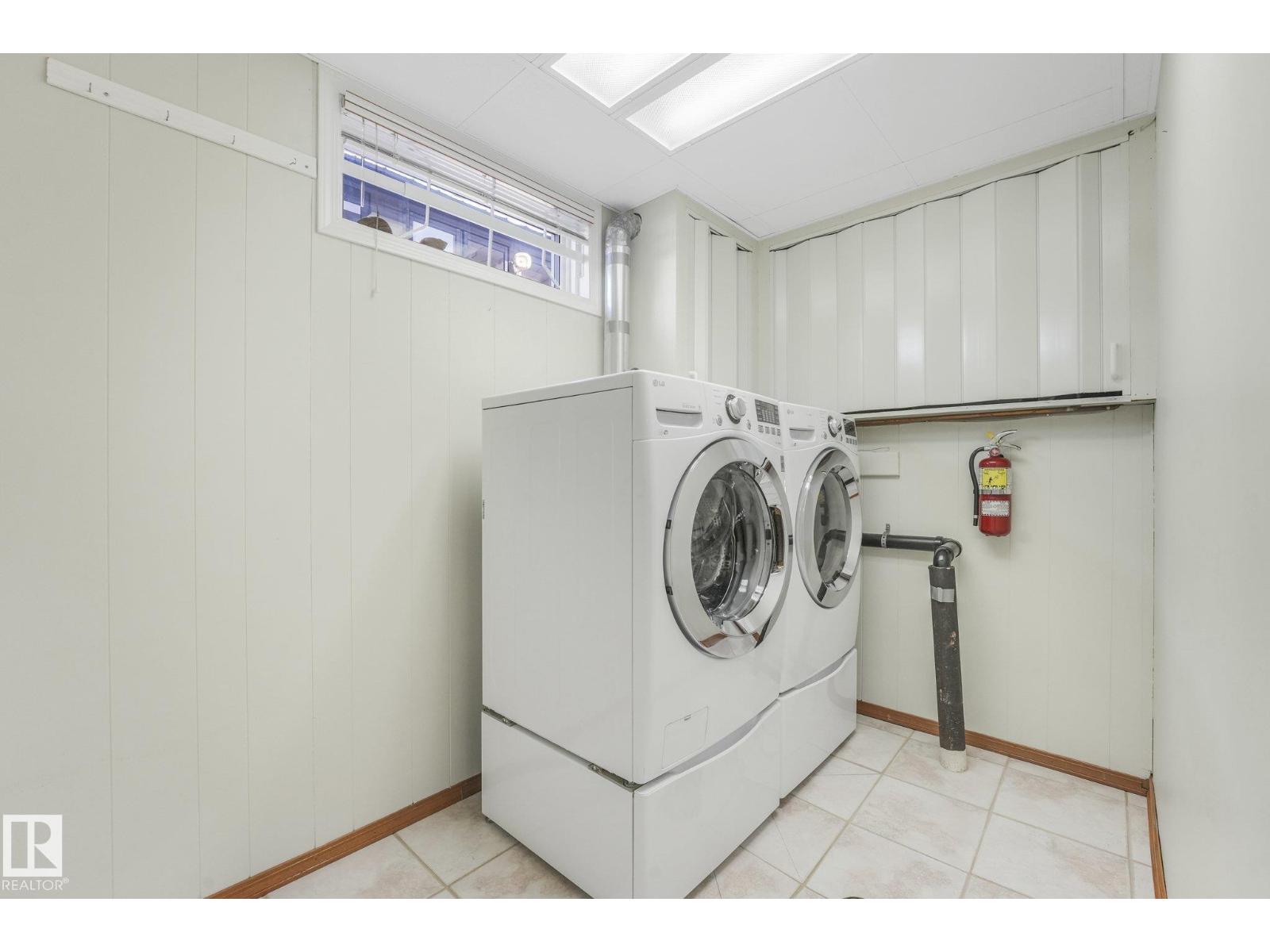 8608 152A AV NW - 35