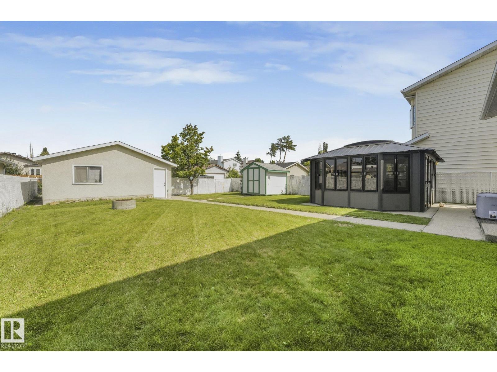 8608 152A AV NW - Image 36
