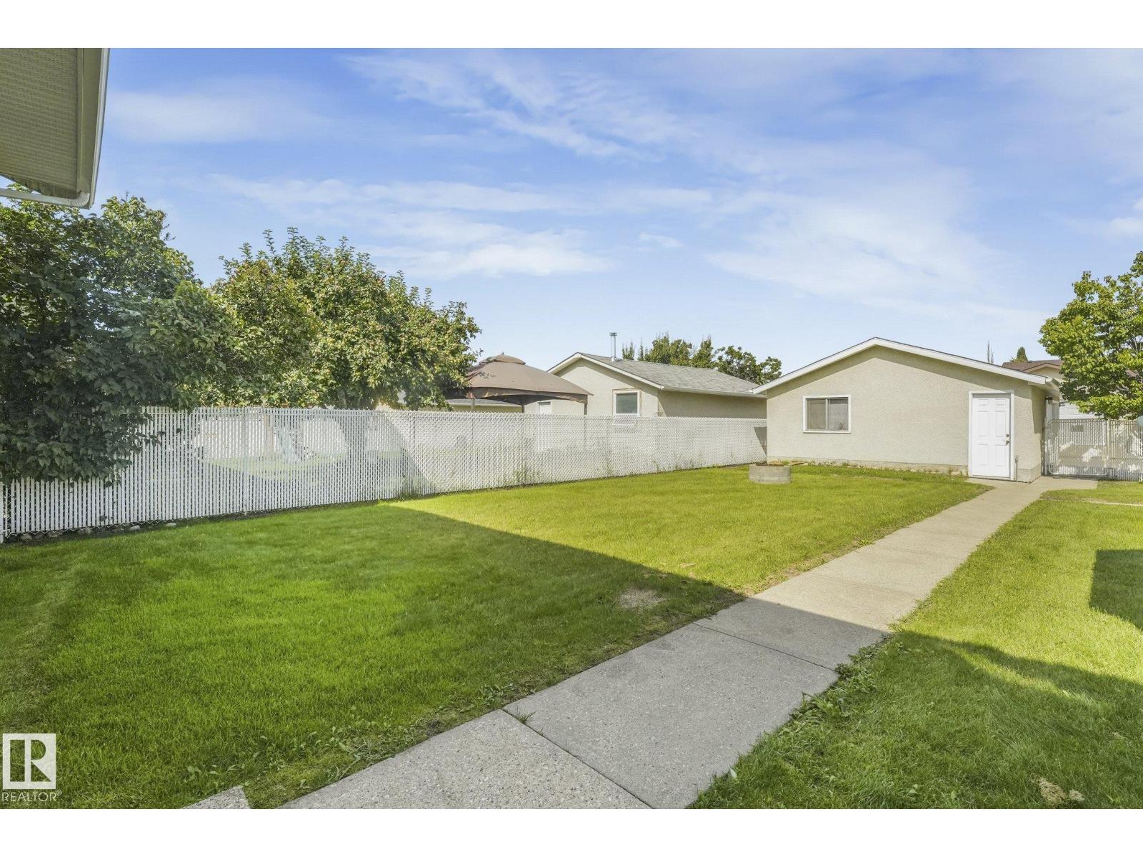 8608 152A AV NW - Image 40