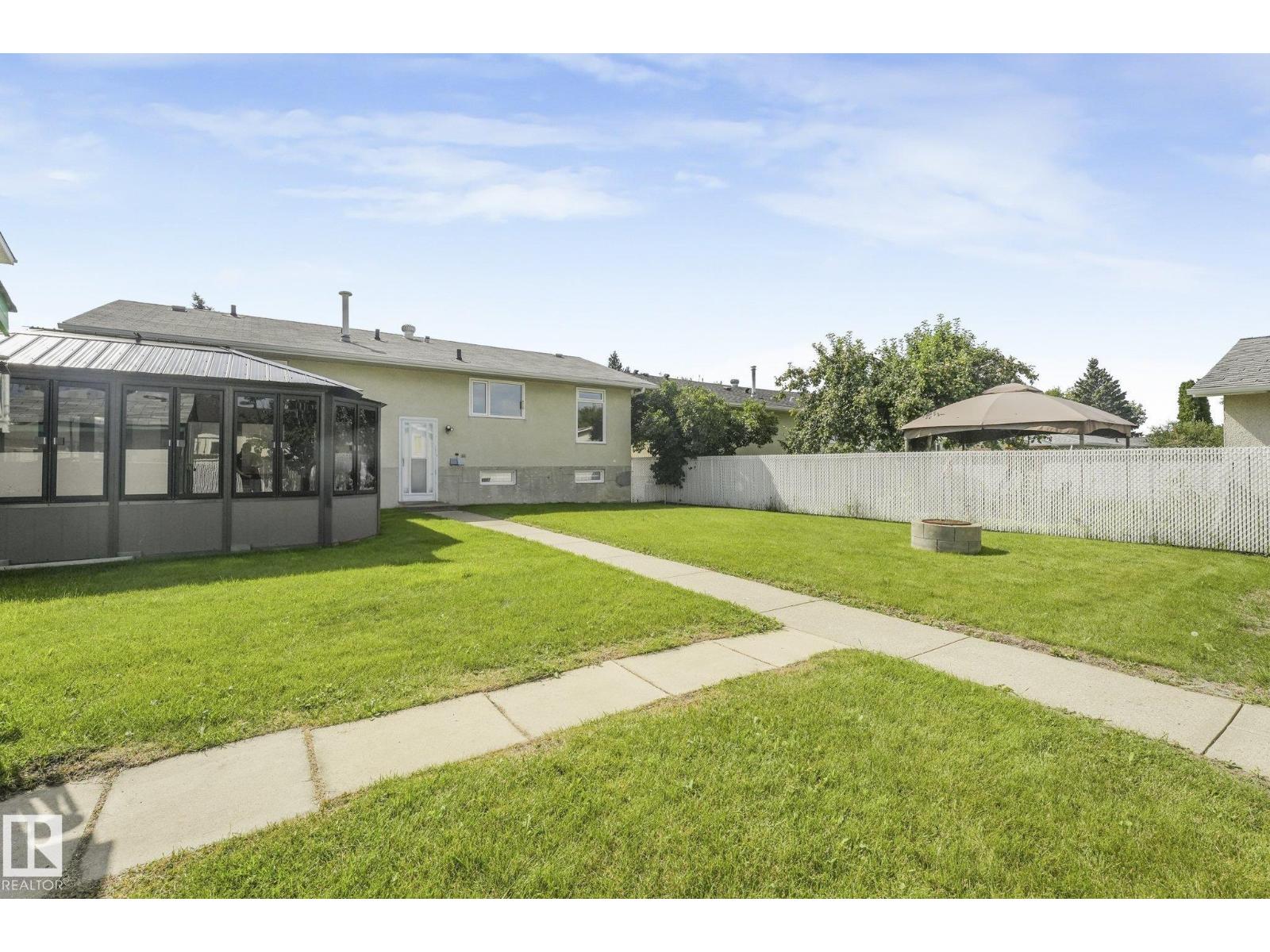 8608 152A AV NW - 41
