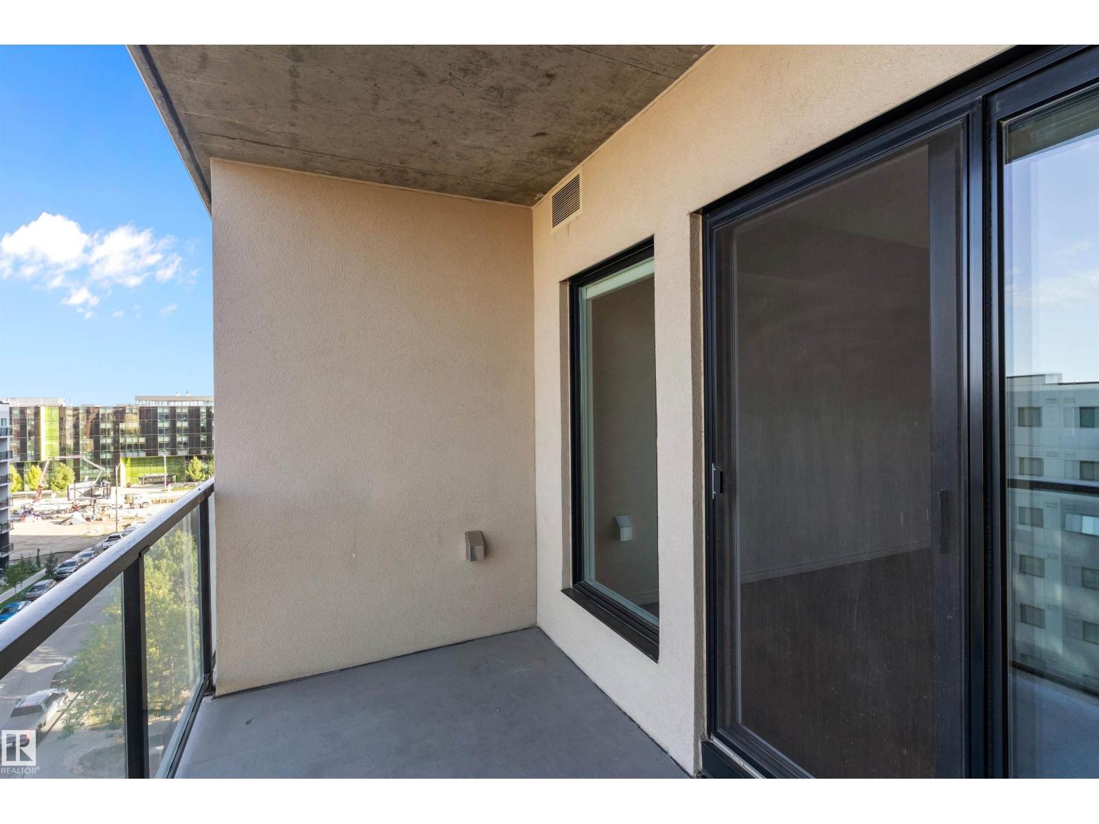 #702 10303 111 ST NW - 32