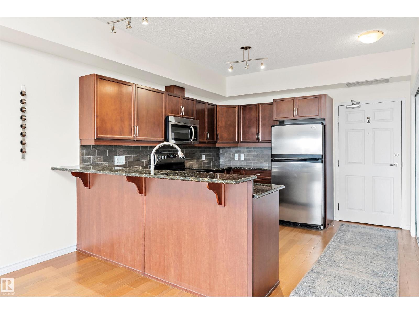 #702 10303 111 ST NW - 9