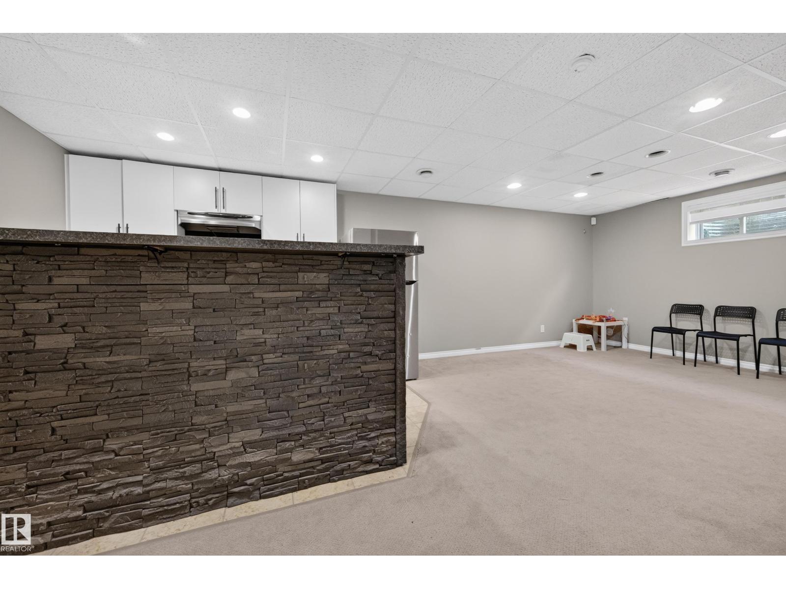 3006 Montrose BV - Image 45