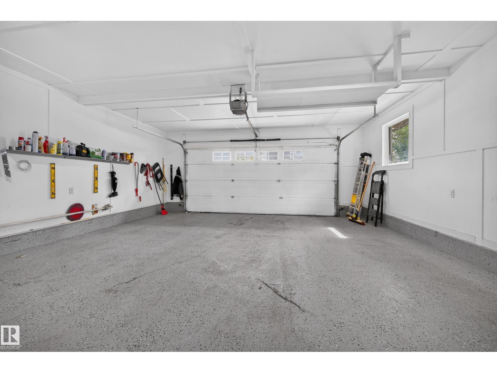 3006 Montrose BV - Image 64