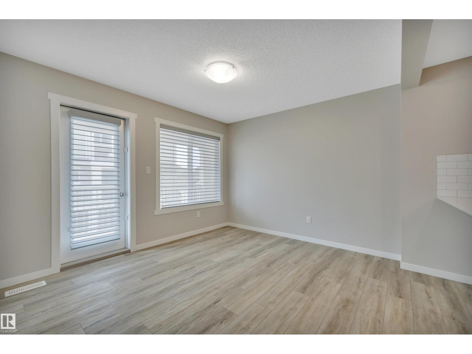 #19 1110 DANIELS LINK LI SW - Image 9
