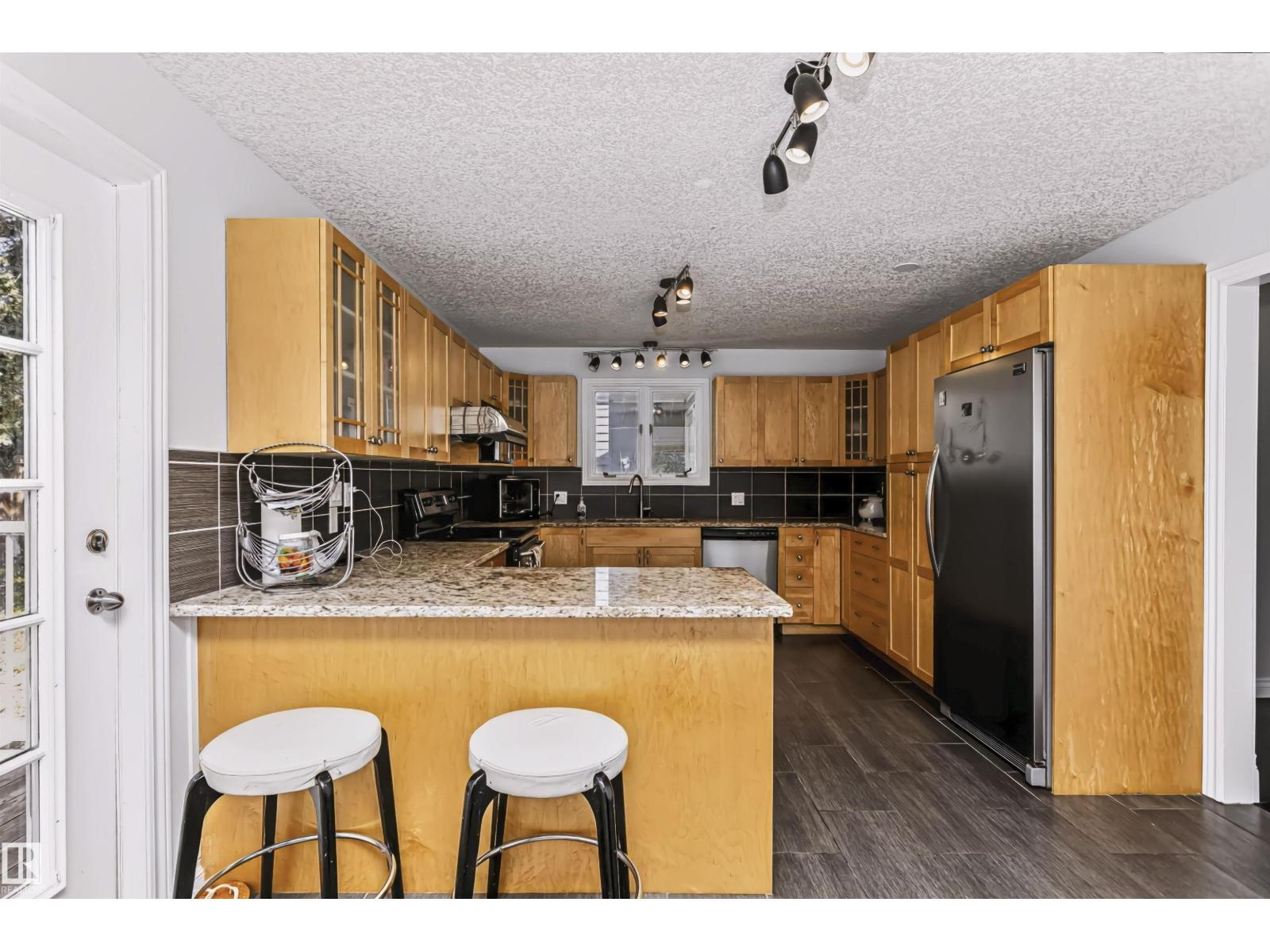 6016 177 ST NW - Image 16