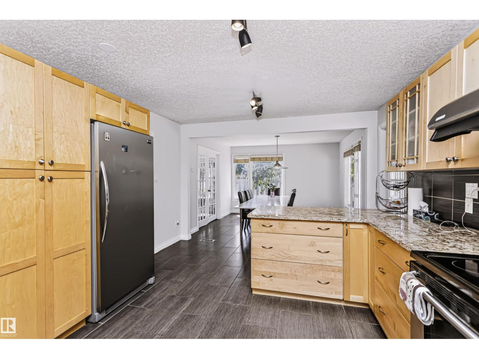 6016 177 ST NW - Image 20
