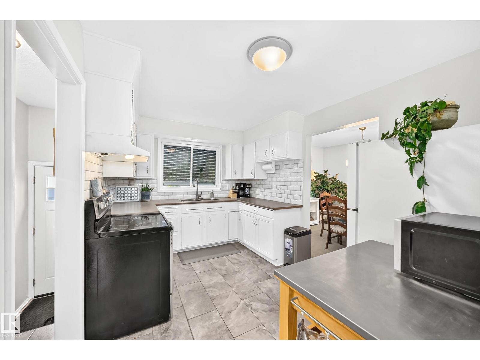 3516 117A ST NW - 9