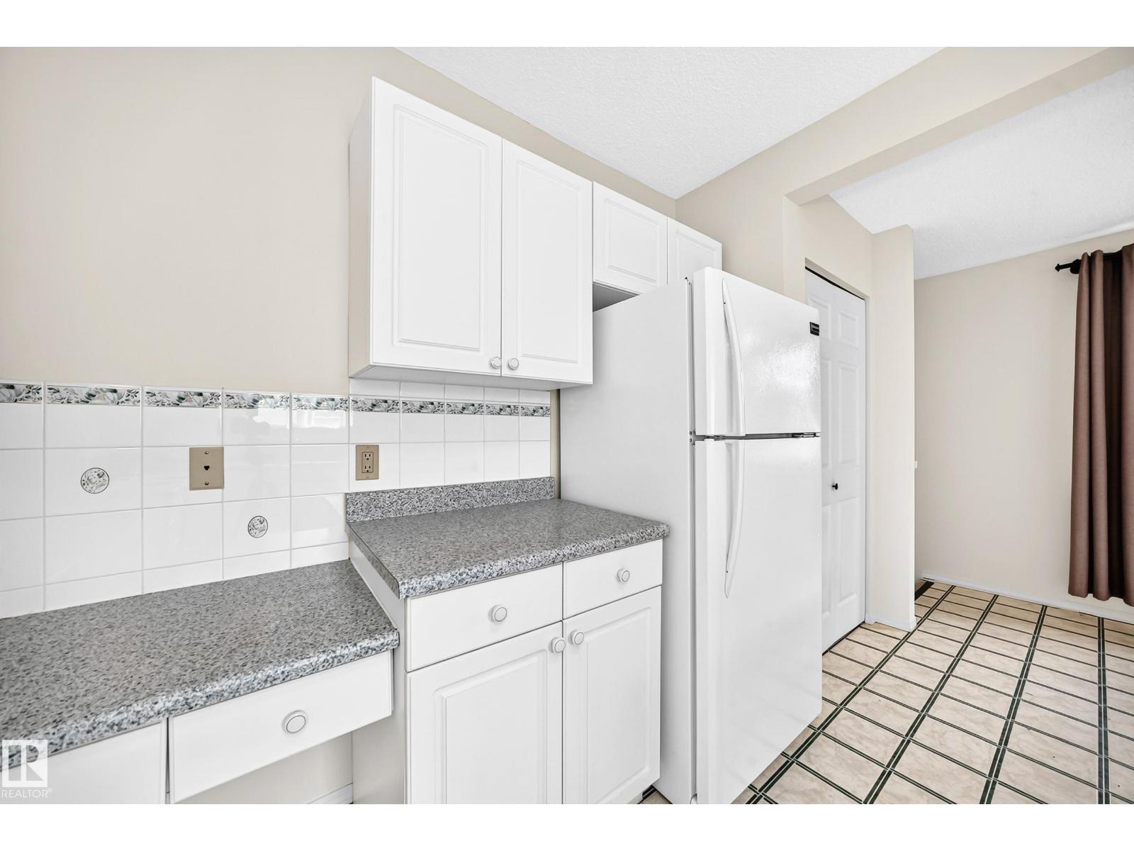 11045 125 ST NW - 11
