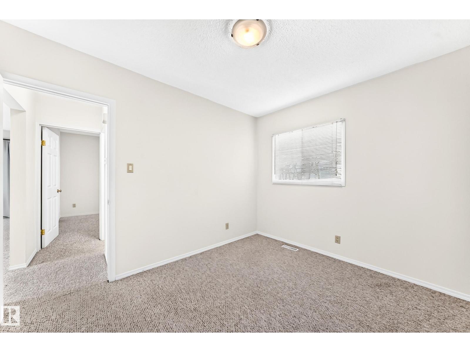 11045 125 ST NW - Image 24