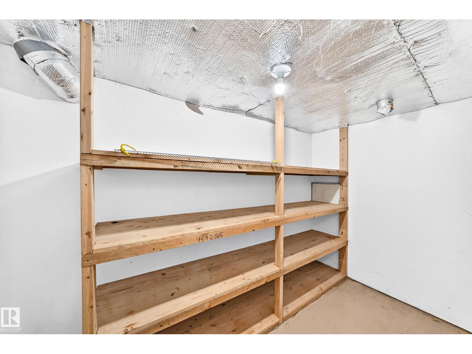 11045 125 ST NW - 33