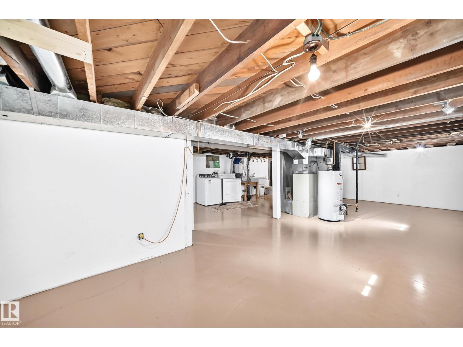 11045 125 ST NW - Image 35