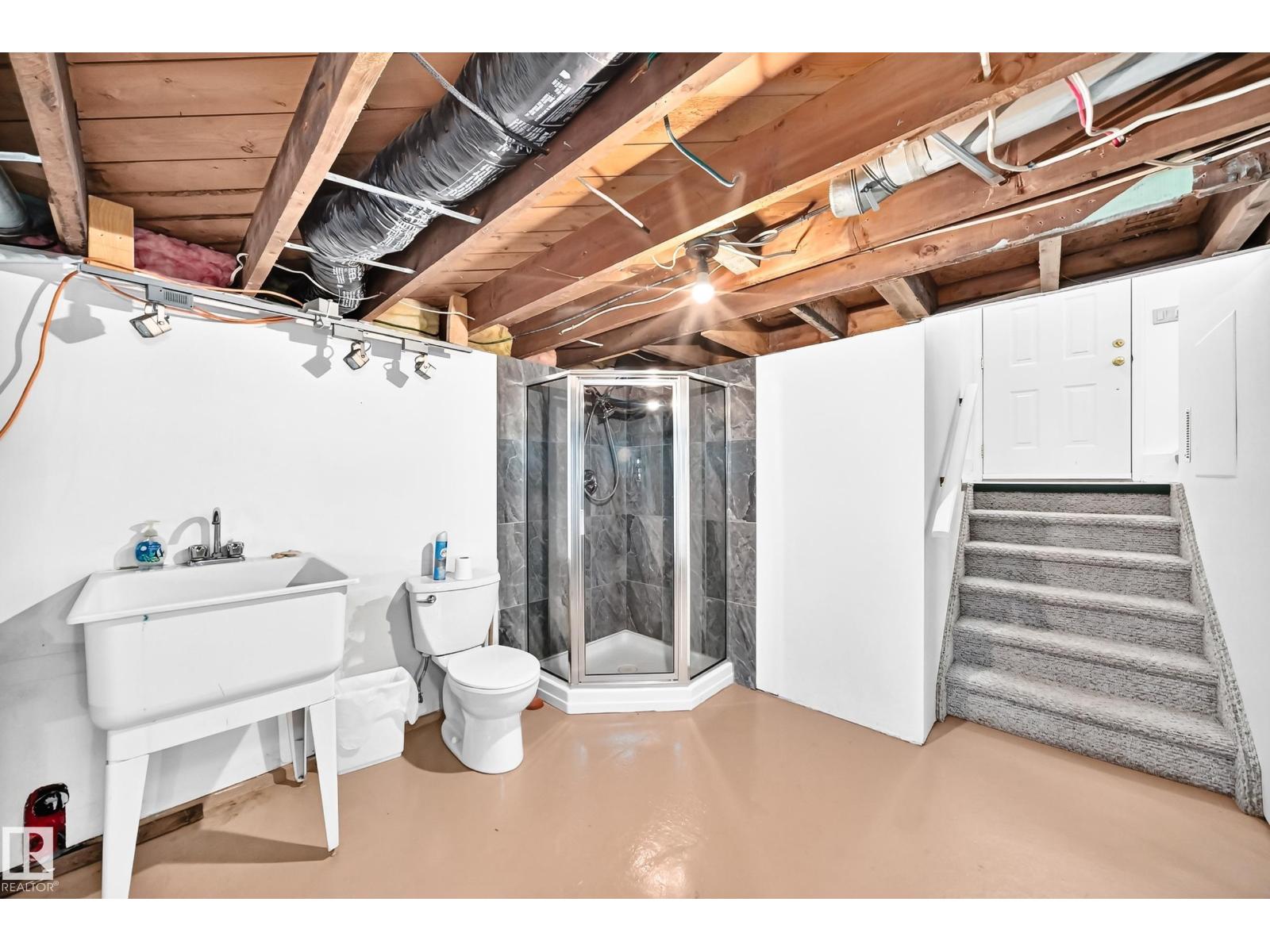 11045 125 ST NW - 40