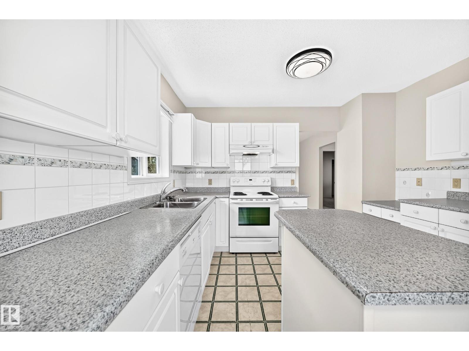 11045 125 ST NW - Image 7