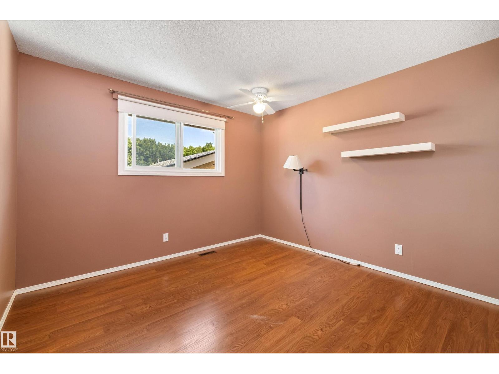 56 FLAGSTONE CR - Image 24