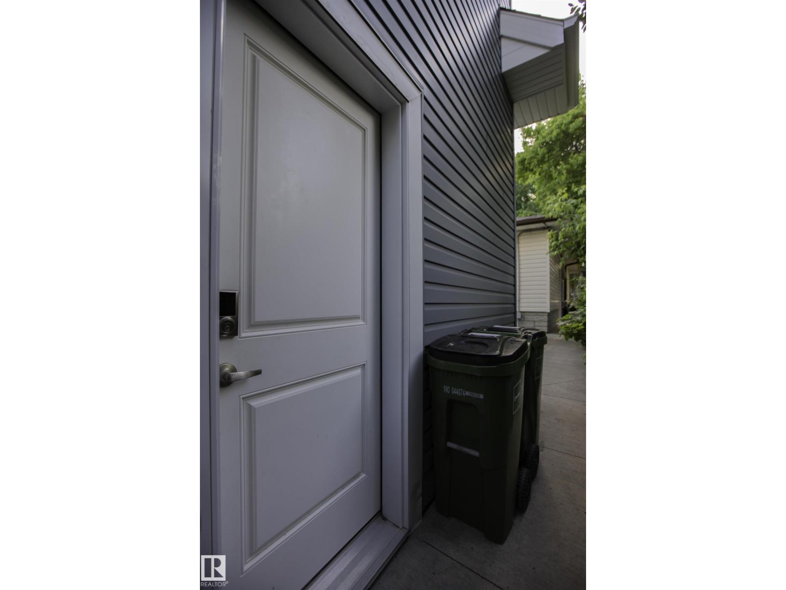 11131 52 ST NW - Image 12