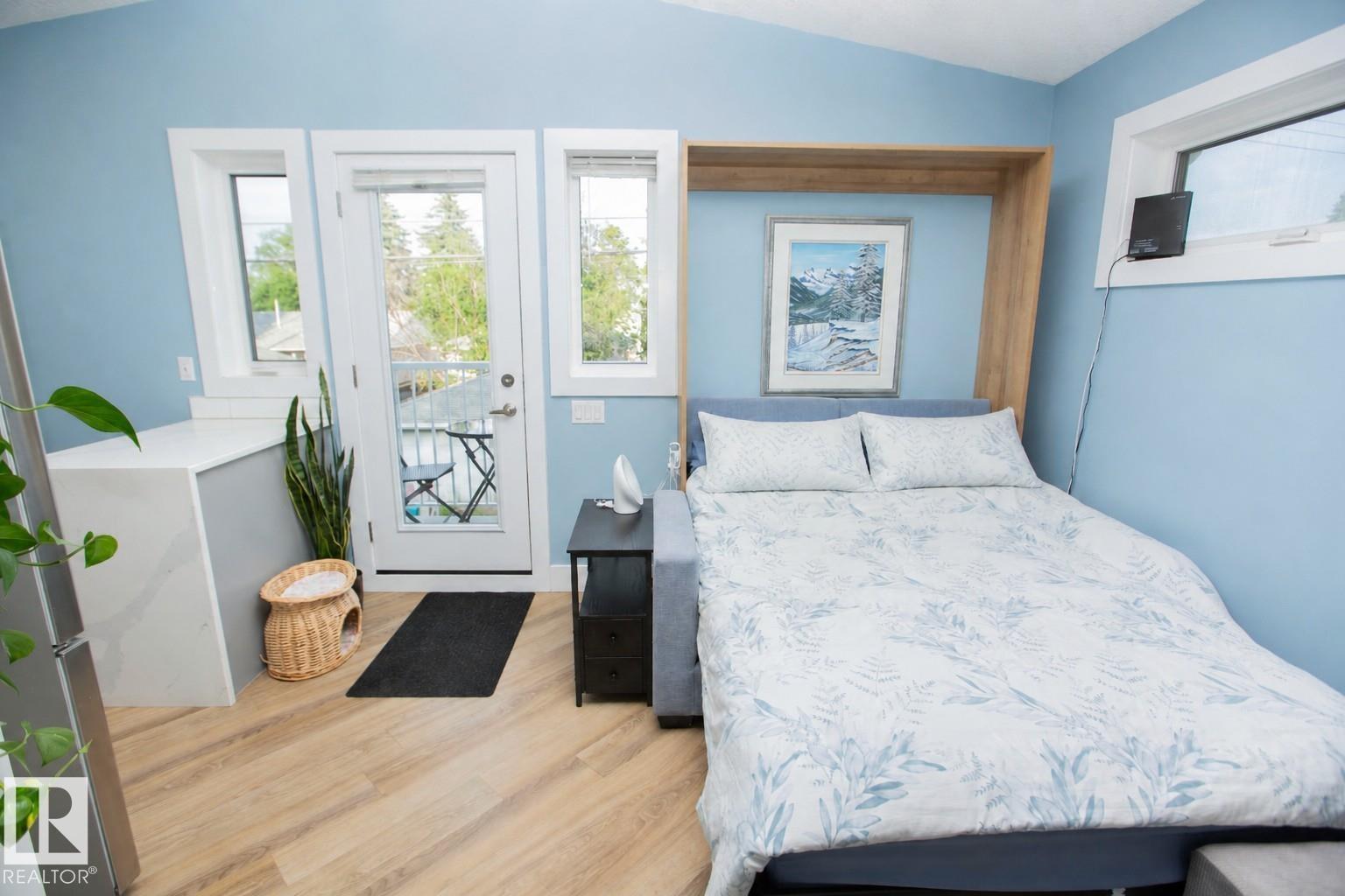 11131 52 ST NW - 18