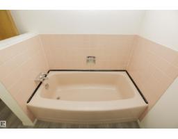 11131 52 St Nw, Edmonton, AB T5W3H6 Photo 33