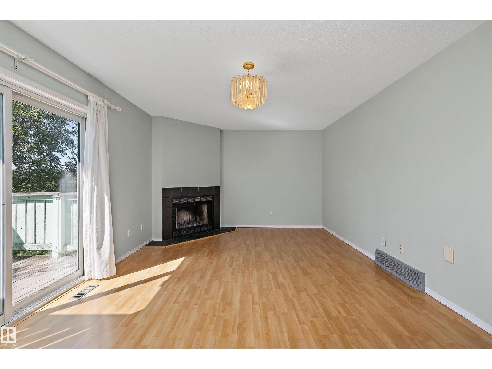 #29 9520 174 ST NW - 10