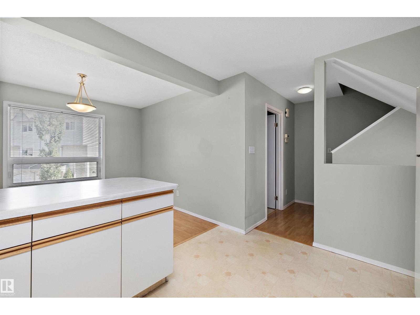 #29 9520 174 ST NW - 17