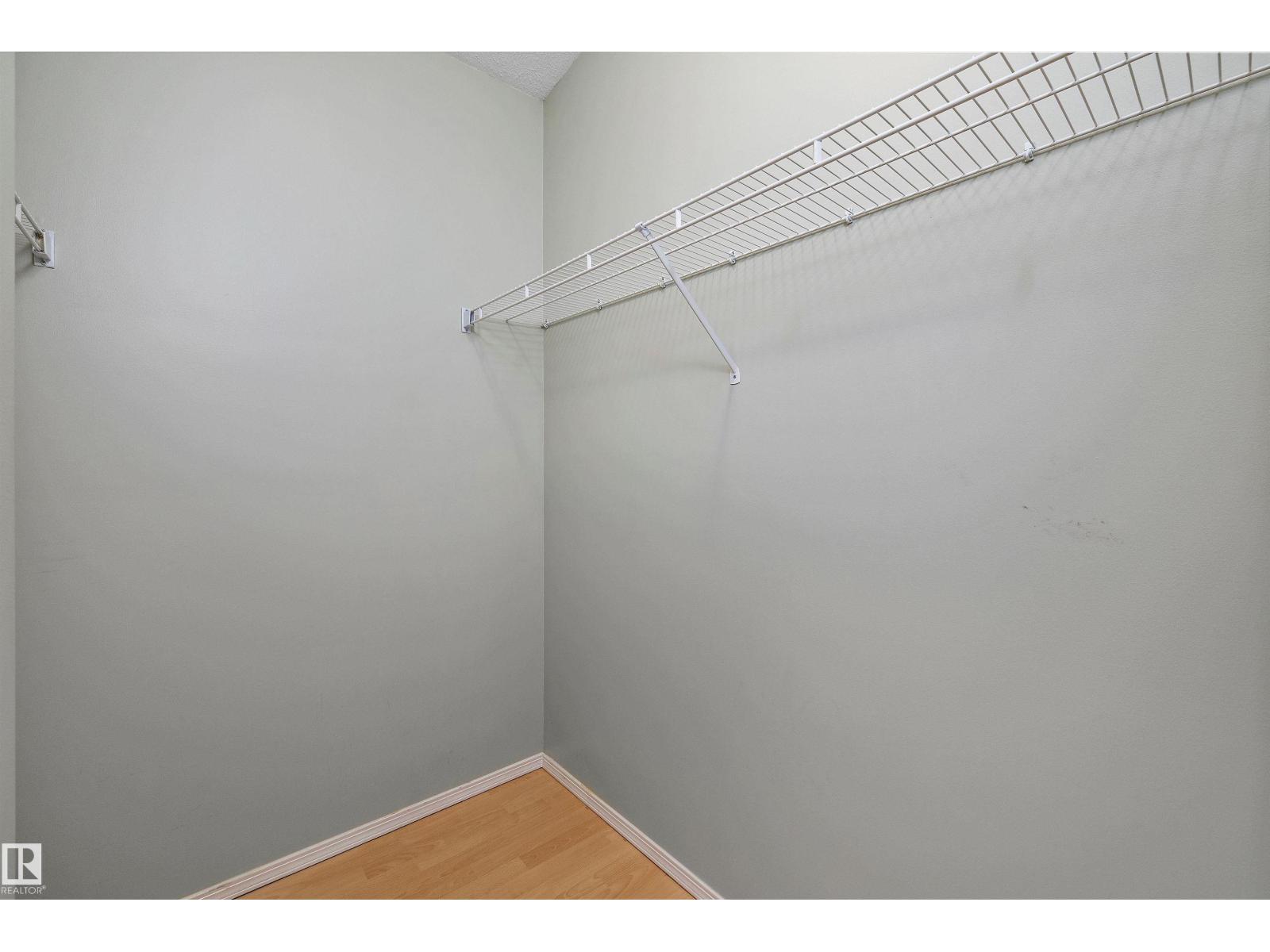#29 9520 174 ST NW - 23