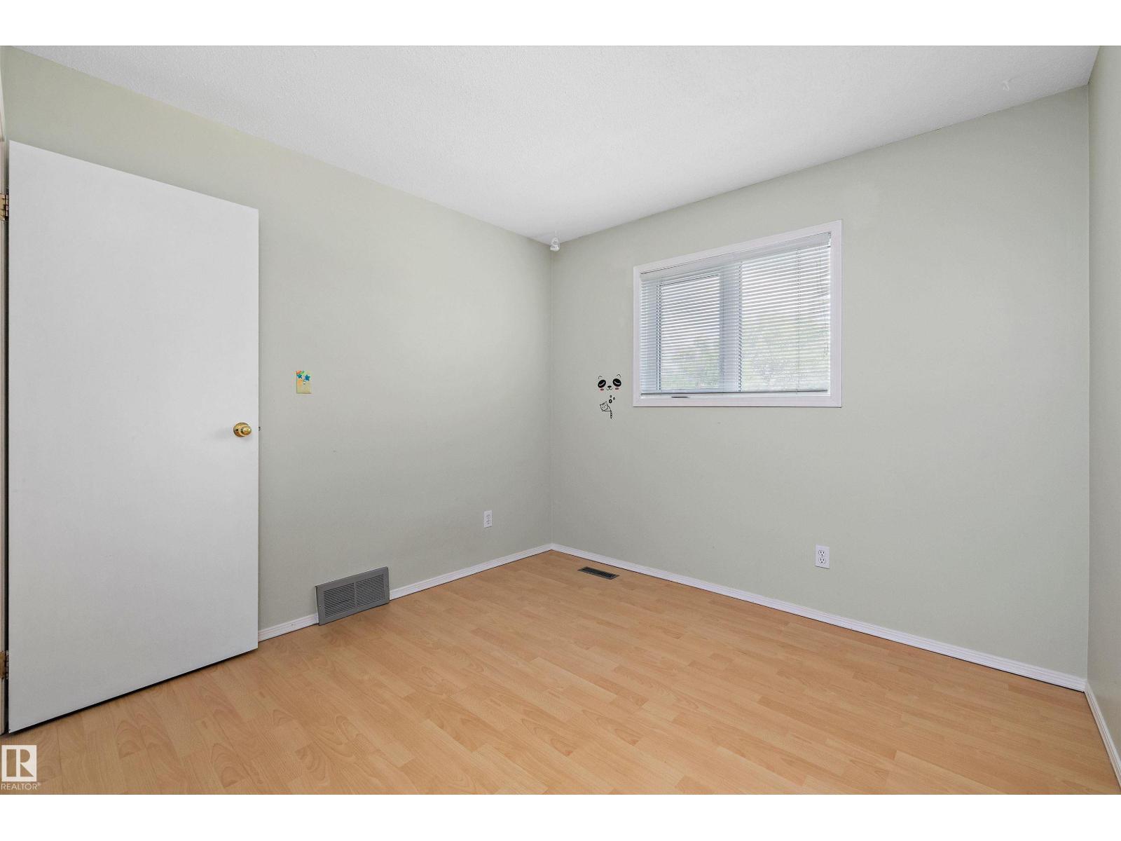 #29 9520 174 ST NW - 32