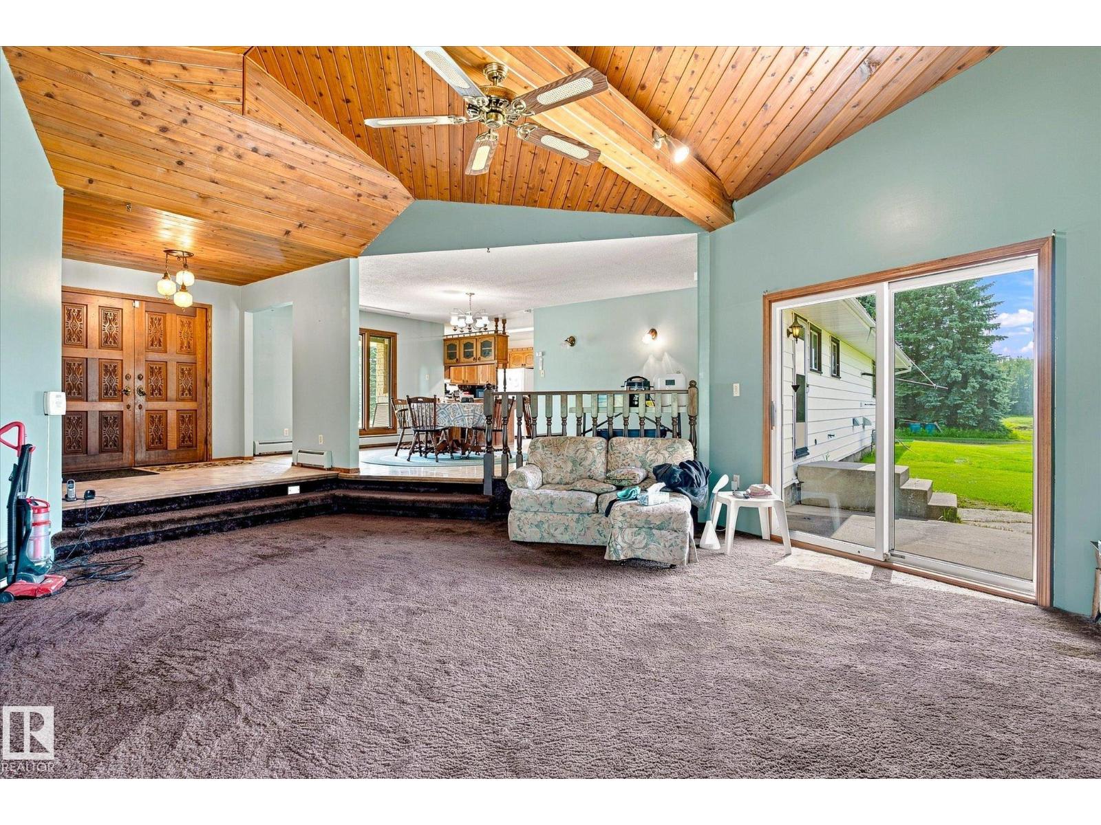 58032 RGE ROAD 251 - 12