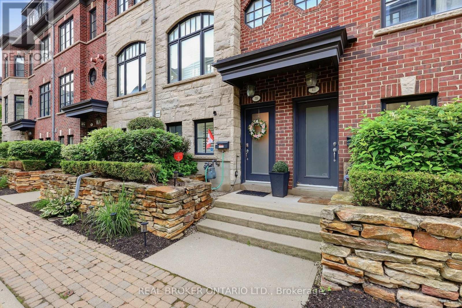 39 LOBO MEWS - 3