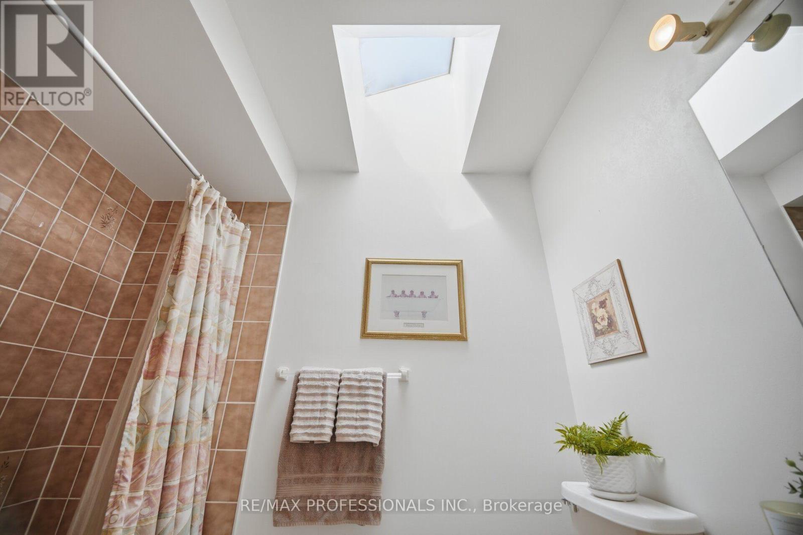 14 LAURA COURT - Image 39