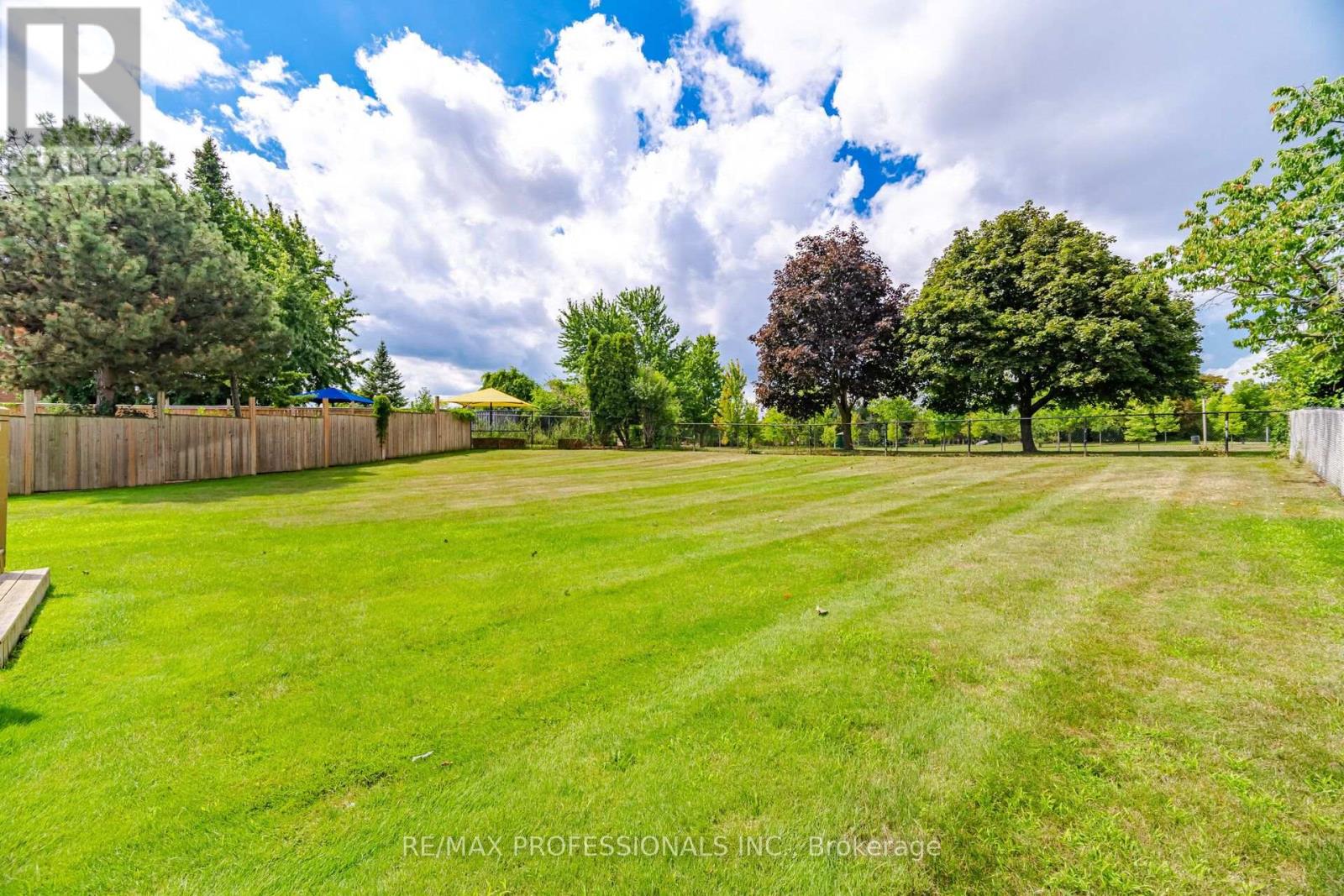 14 LAURA COURT - Image 44
