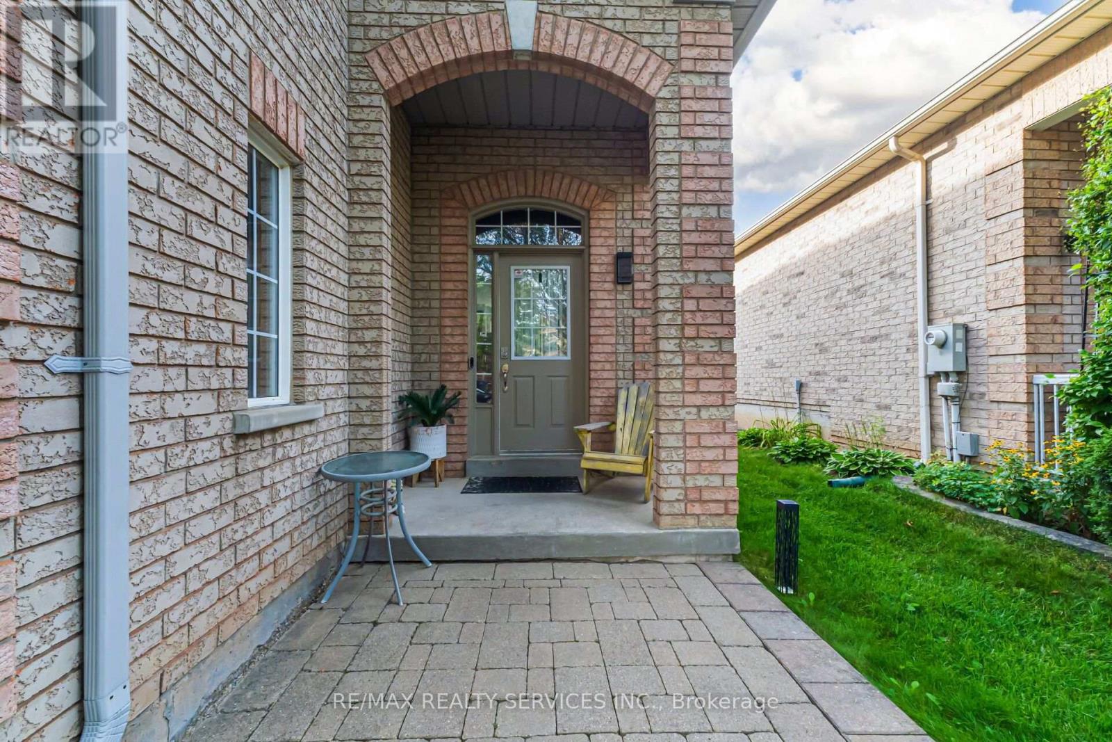 50 SUNNY GLEN CRESCENT - 2