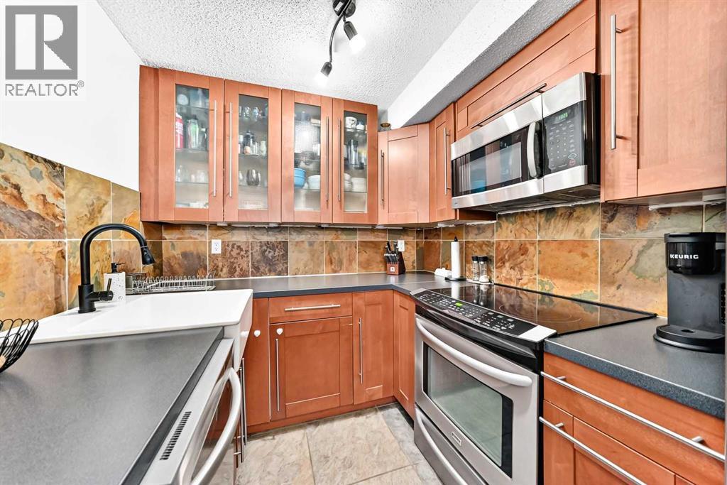 #101 2218 30 Street SW - 9