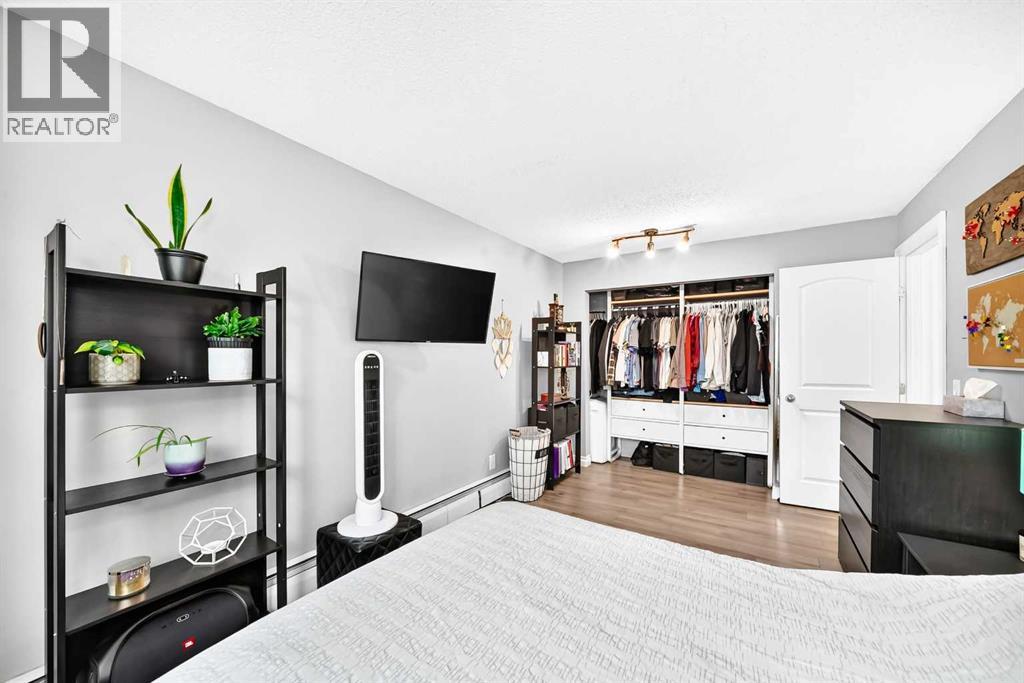 #101 2218 30 Street SW - 21