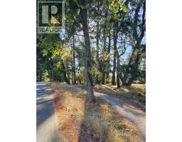 2701 Sea Glass Pl, Saanich, BC V8N4J2 Photo 13