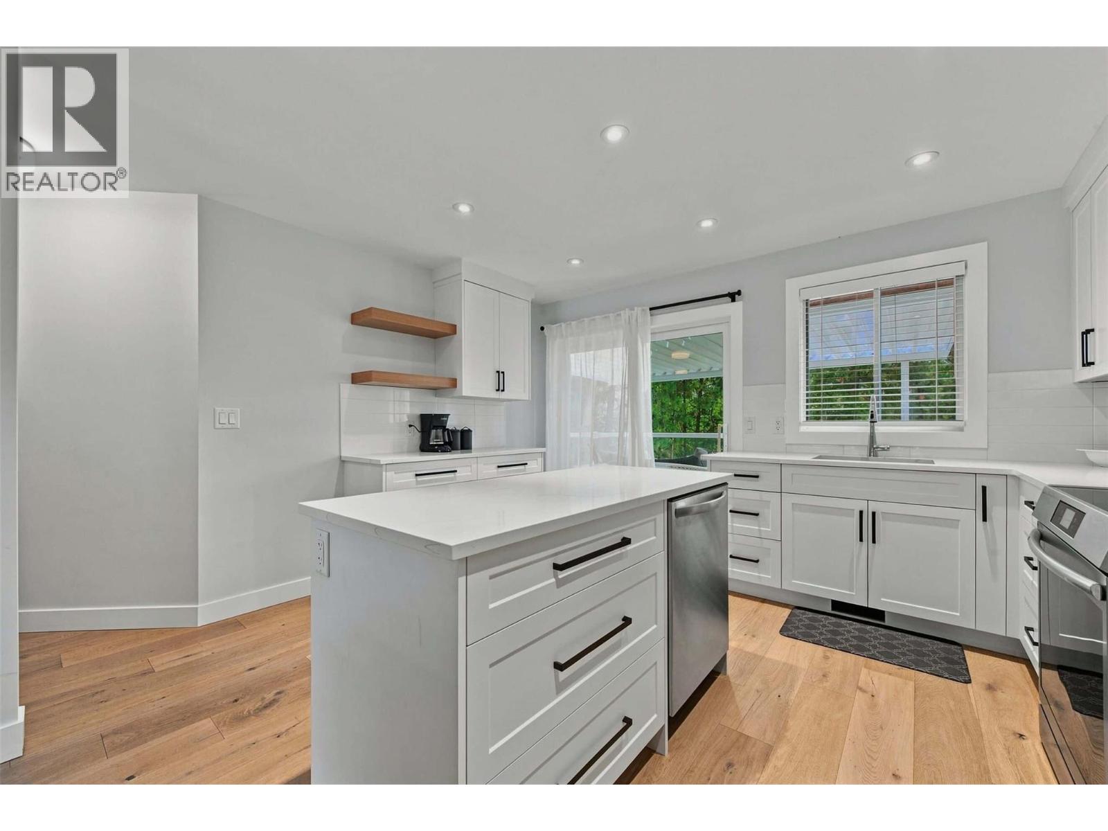  3173 Coventry Crescent, West Kelowna
