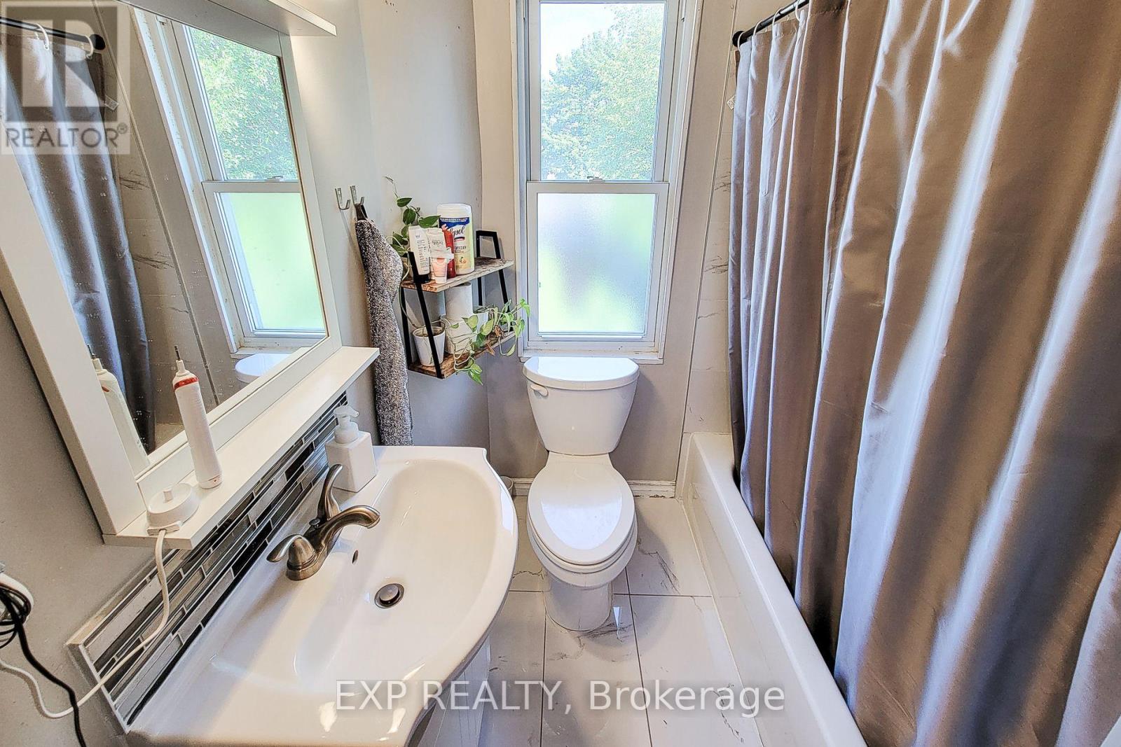 82 GIBSON AVENUE - 13
