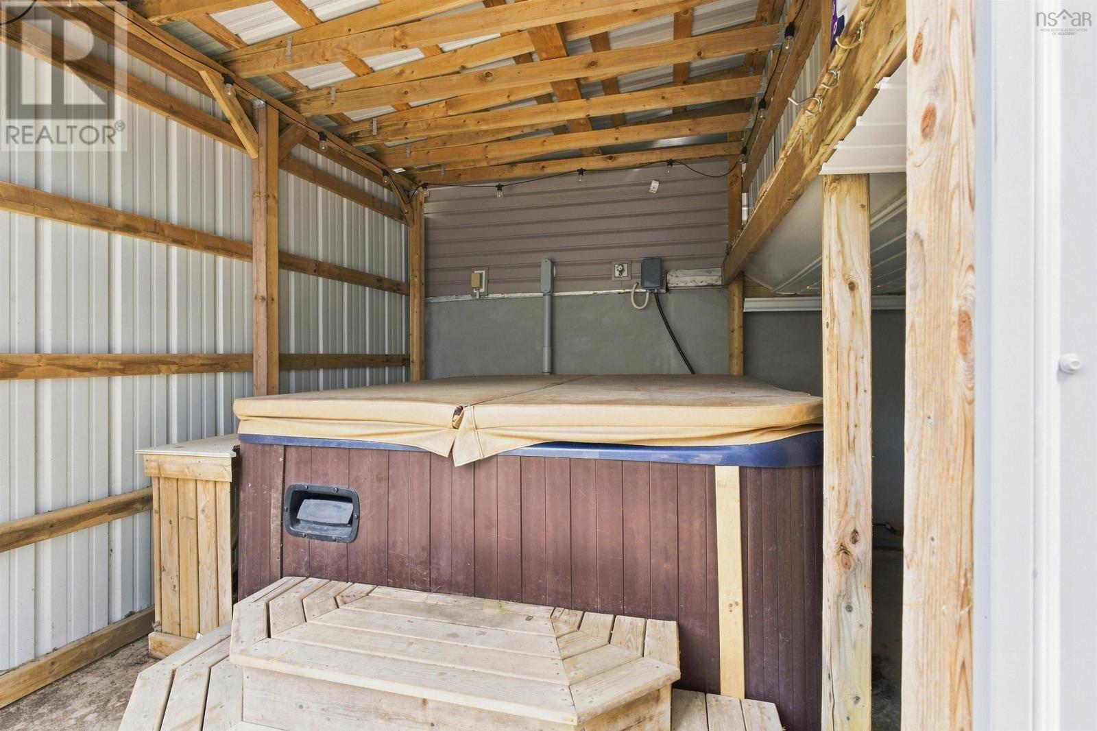 1546 St Margarets Bay Road - 21