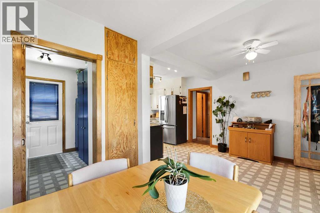 353 3 Street SW - Image 16
