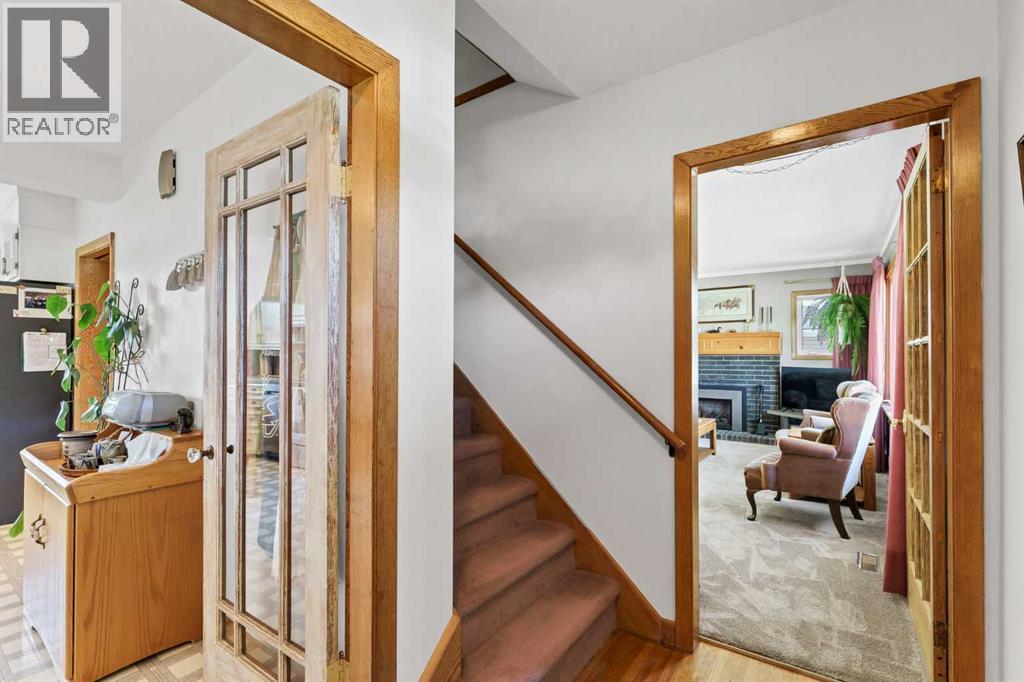 353 3 Street SW - 2